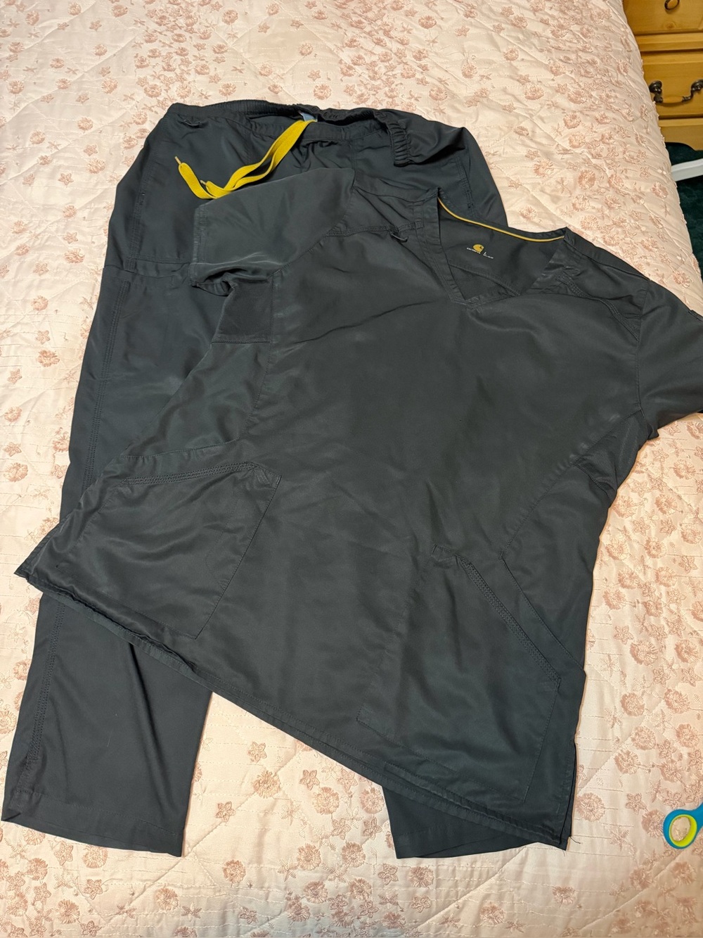 Carhartt Force Cross-Flex Scrub Set Black - V-Neck Top & Petite Large Pants